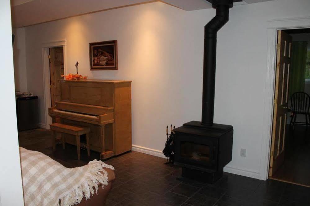 The Fiddle And The Sea Bed And Breakfast Port Hood 외부 사진